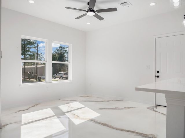 16736 E Ivanhoe, Montgomery, TX 77316