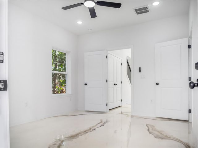 16736 E Ivanhoe, Montgomery, TX 77316