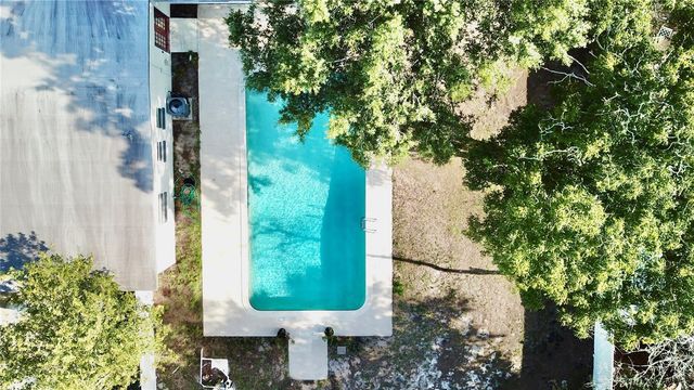 648 N LAKE AVENUE, Apopka, FL 32712