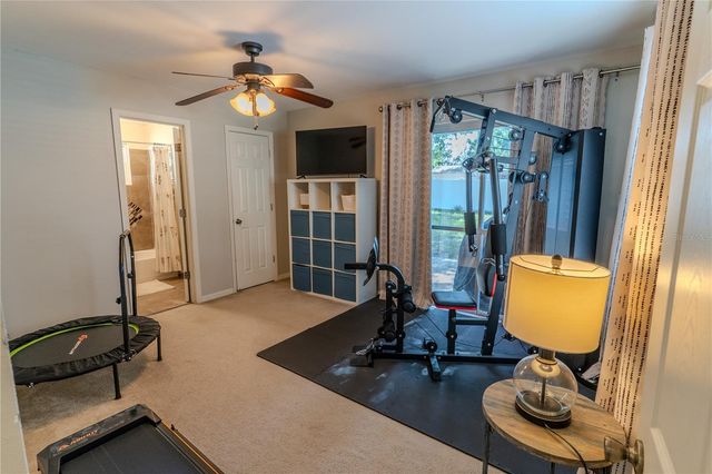 648 N LAKE AVENUE, Apopka, FL 32712