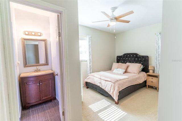 648 N LAKE AVENUE, Apopka, FL 32712