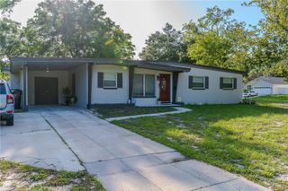648 N LAKE AVENUE, Apopka, FL 32712