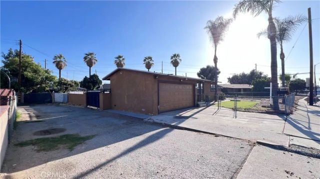 460 W Arrow, Pomona, CA 91767