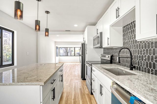 711 19TH AVENUE S, St Petersburg, FL 33705