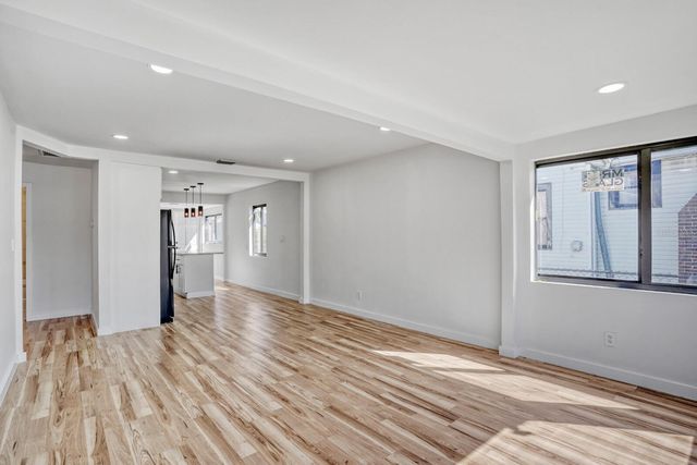 711 19TH AVENUE S, St Petersburg, FL 33705