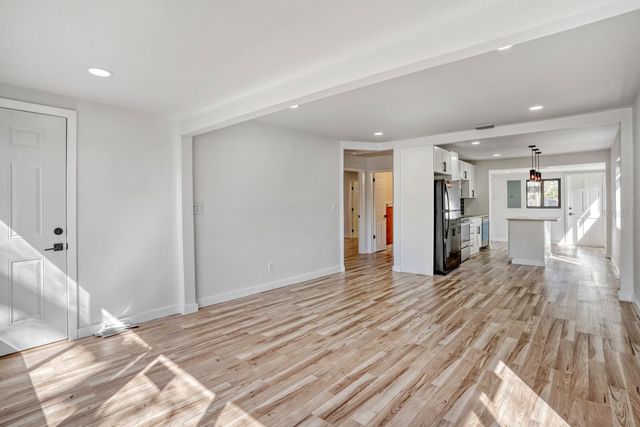 711 19TH AVENUE S, St Petersburg, FL 33705