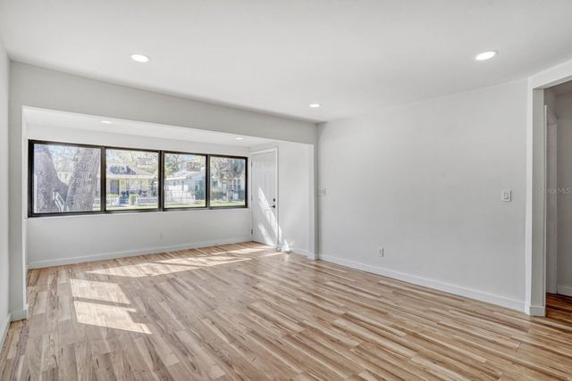 711 19TH AVENUE S, St Petersburg, FL 33705