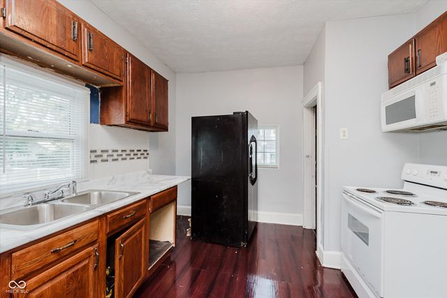 1043 W 37th Street, Indianapolis, IN 46208
