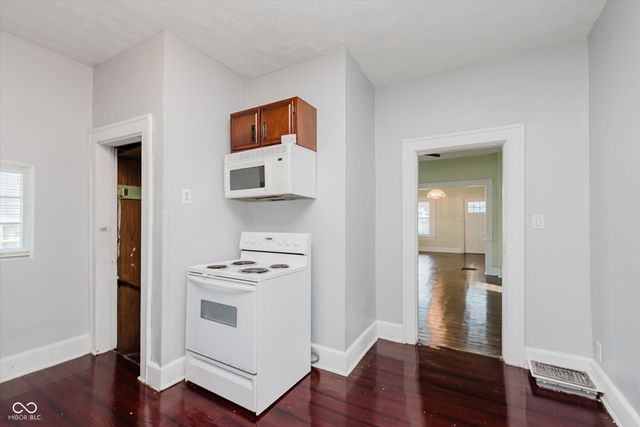 1043 W 37th Street, Indianapolis, IN 46208