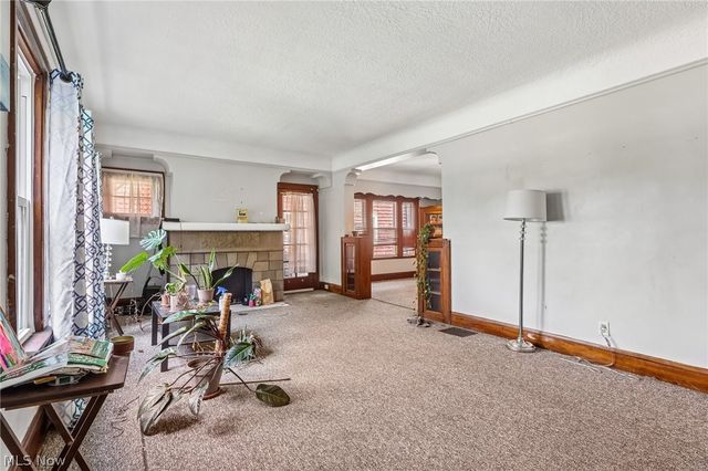 3953 W 160th Street, Cleveland, OH 44111
