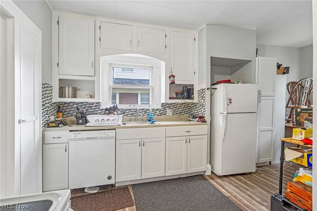 3953 W 160th Street, Cleveland, OH 44111