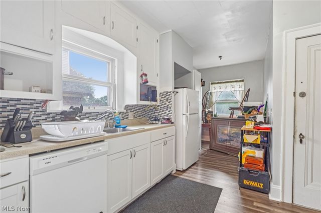 3953 W 160th Street, Cleveland, OH 44111