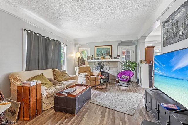 3953 W 160th Street, Cleveland, OH 44111