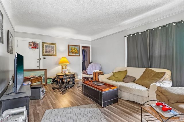 3953 W 160th Street, Cleveland, OH 44111