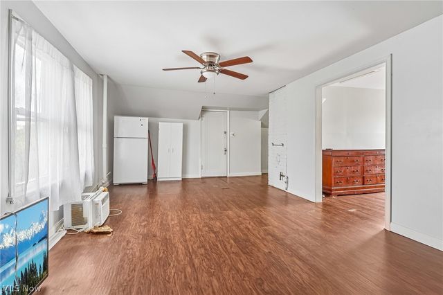 3953 W 160th Street, Cleveland, OH 44111
