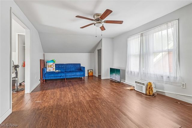 3953 W 160th Street, Cleveland, OH 44111