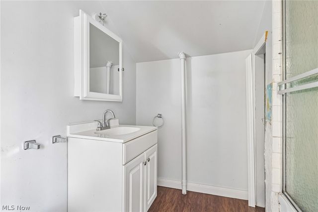 3953 W 160th Street, Cleveland, OH 44111