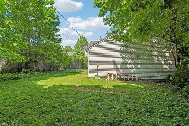 3953 W 160th Street, Cleveland, OH 44111