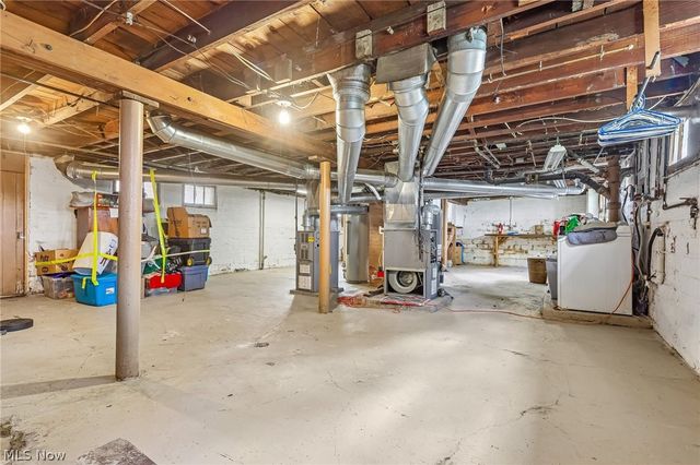 3953 W 160th Street, Cleveland, OH 44111