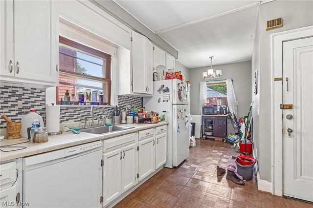 3953 W 160th Street, Cleveland, OH 44111