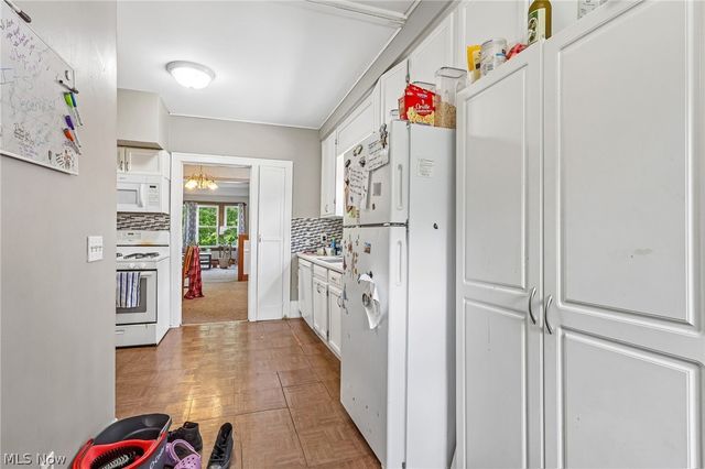 3953 W 160th Street, Cleveland, OH 44111