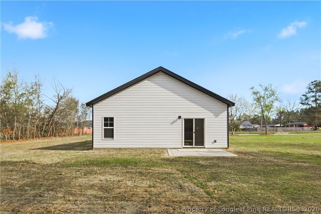1523 McBryde Lake Road, Raeford, NC 28376