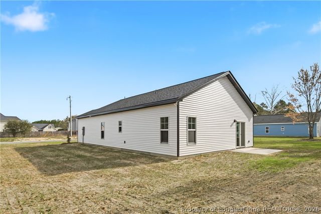 1523 McBryde Lake Road, Raeford, NC 28376