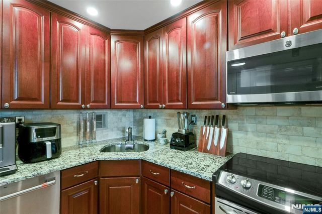 7855 Boulevard East 5K, North Bergen, NJ 07047