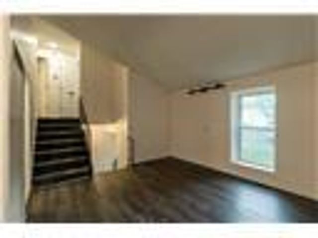 9525 Manning Avenue, Kansas City, MO 66134