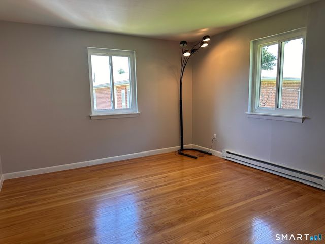 273 Queen Street 3B, Southington, CT 06489