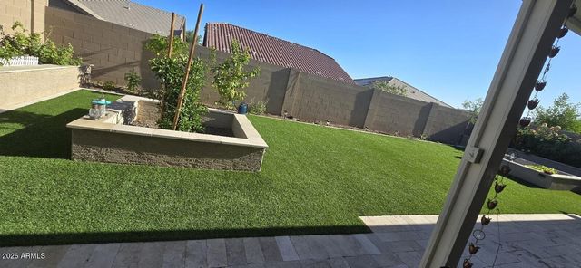 10583 W BRONCO Trail, Peoria, AZ 85383