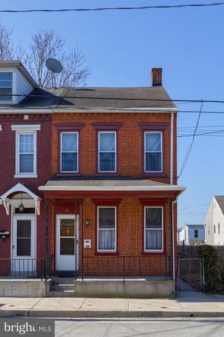 36 N 6TH ST, Columbia, PA 17512