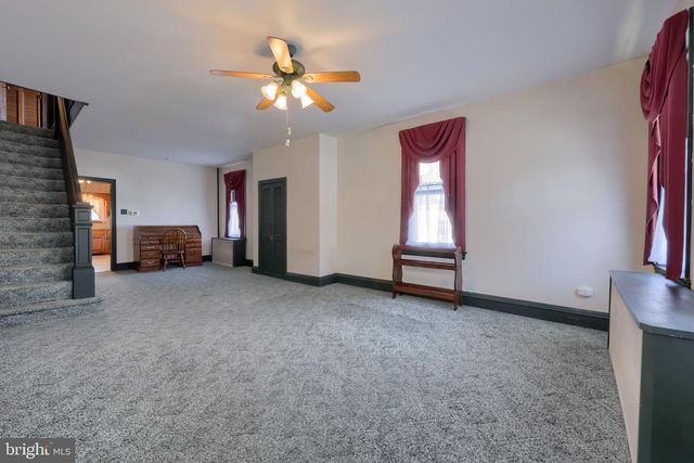 36 N 6TH ST, Columbia, PA 17512