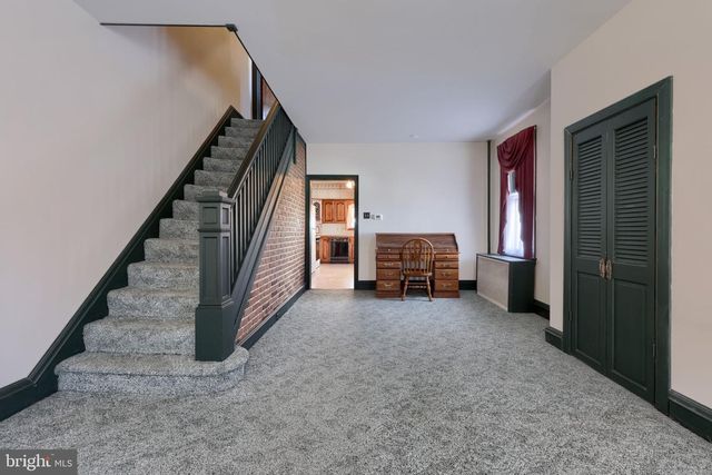 36 N 6TH ST, Columbia, PA 17512