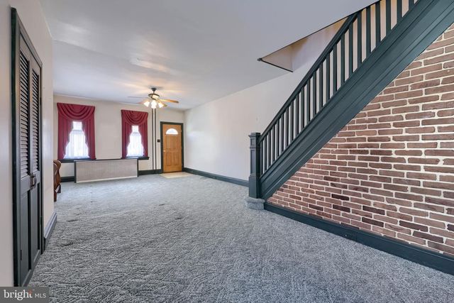 36 N 6TH ST, Columbia, PA 17512