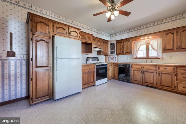 36 N 6TH ST, Columbia, PA 17512