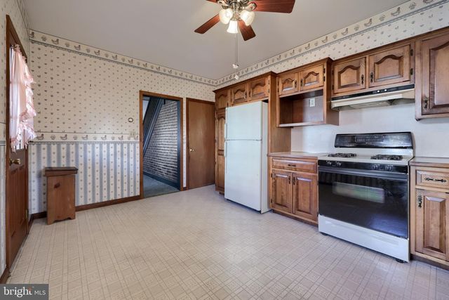 36 N 6TH ST, Columbia, PA 17512