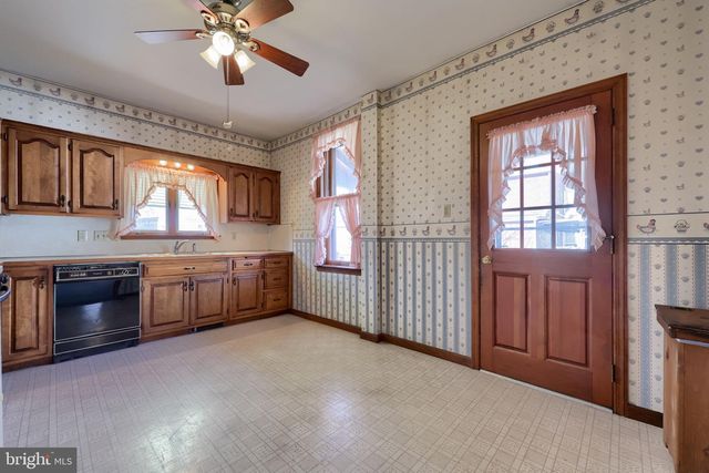 36 N 6TH ST, Columbia, PA 17512