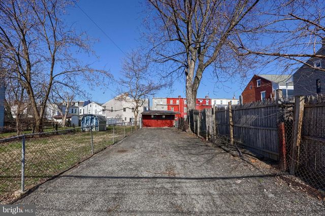 36 N 6TH ST, Columbia, PA 17512