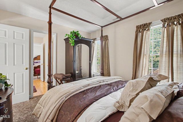 202 Travilah Oaks Lane, Cary, NC 27518