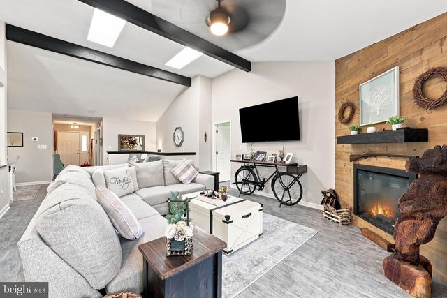 70 ARROWHEAD RDG, Hedgesville, WV 25427