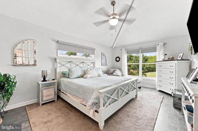 70 ARROWHEAD RDG, Hedgesville, WV 25427