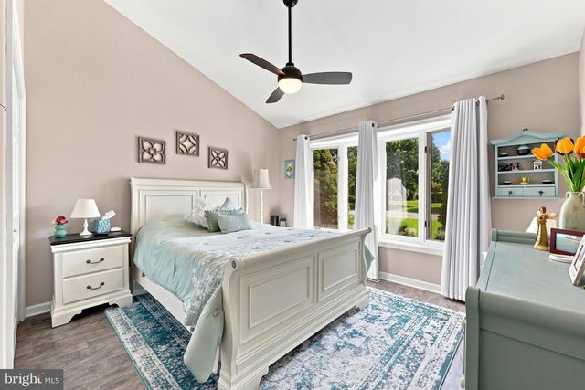 70 ARROWHEAD RDG, Hedgesville, WV 25427
