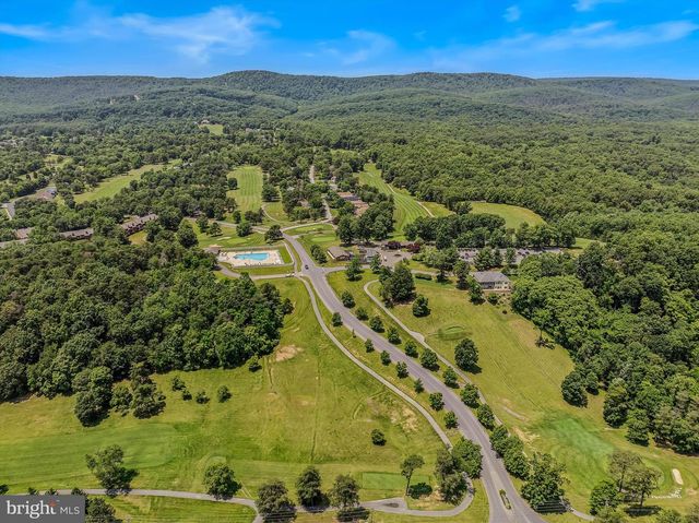 70 ARROWHEAD RDG, Hedgesville, WV 25427