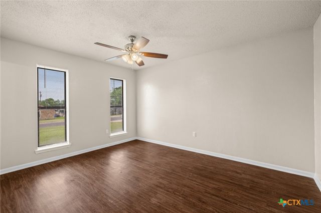 2809 Mountain Avenue, Copperas Cove, TX 76522