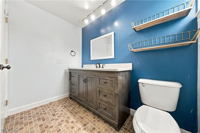 24263 Lebern Drive, North Olmsted, OH 44070