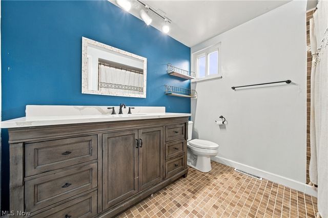 24263 Lebern Drive, North Olmsted, OH 44070