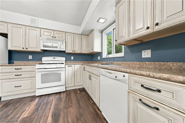 24263 Lebern Drive, North Olmsted, OH 44070