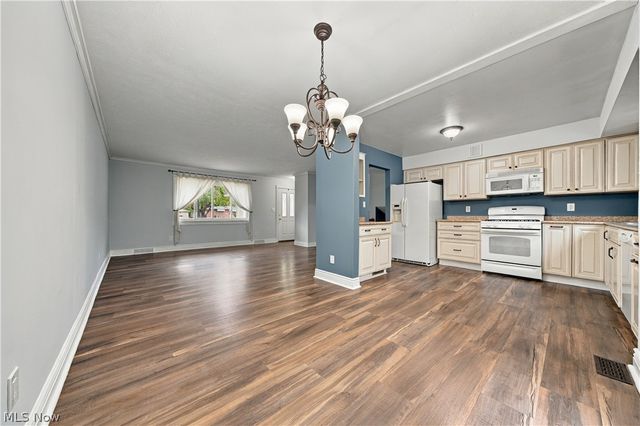24263 Lebern Drive, North Olmsted, OH 44070