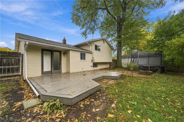 24263 Lebern Drive, North Olmsted, OH 44070
